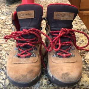Columbia waterproof hiking 🥾 boots women’s size 9